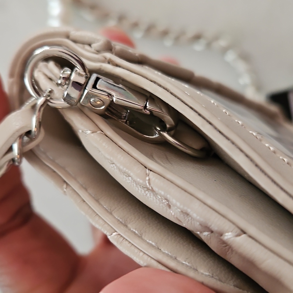 BADGLEY MISCHKA Quilted Crossbody Bag - Picture 6 of 12